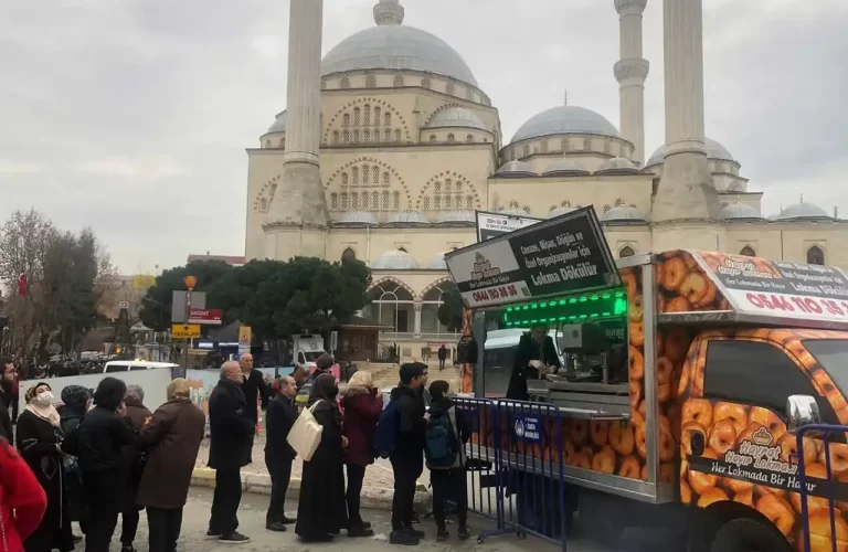 İstanbul hayır lokması dağıtımı